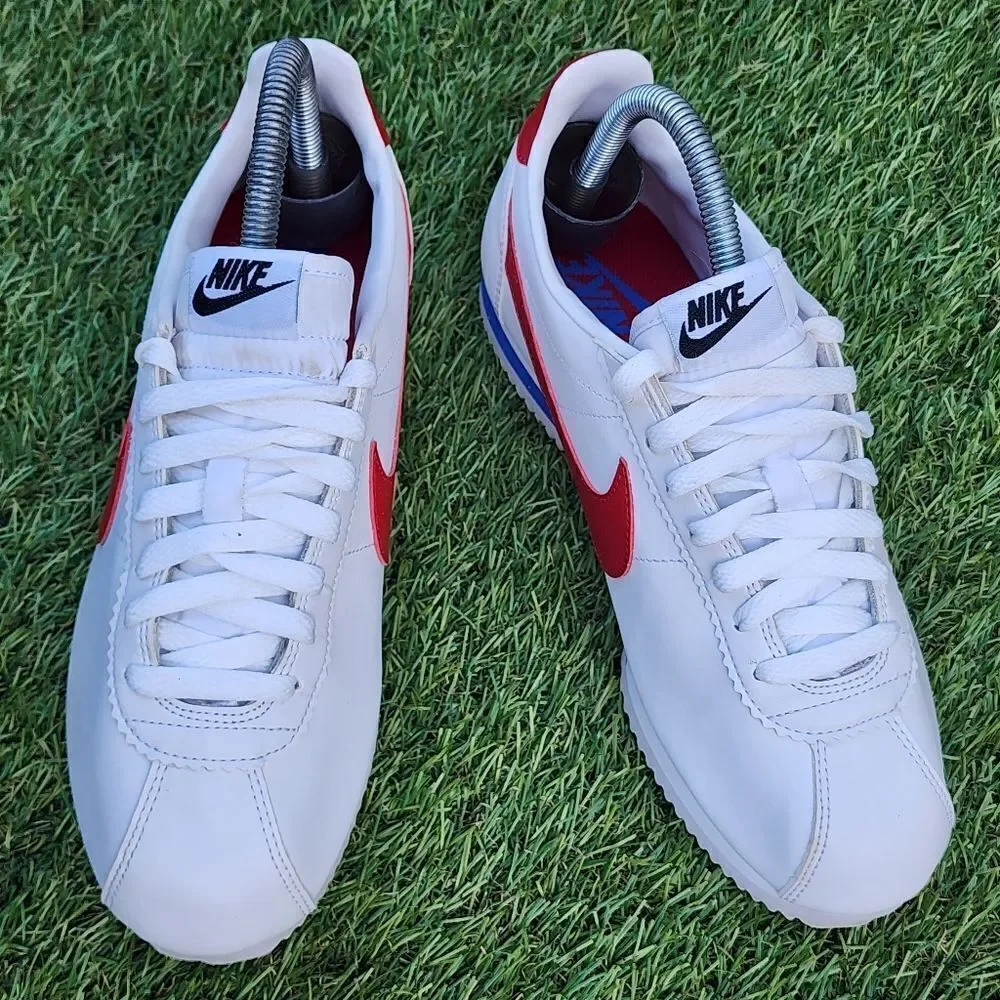 NIKE CLASSIC CORTEZ - Womens Sneakers - SIZE 8